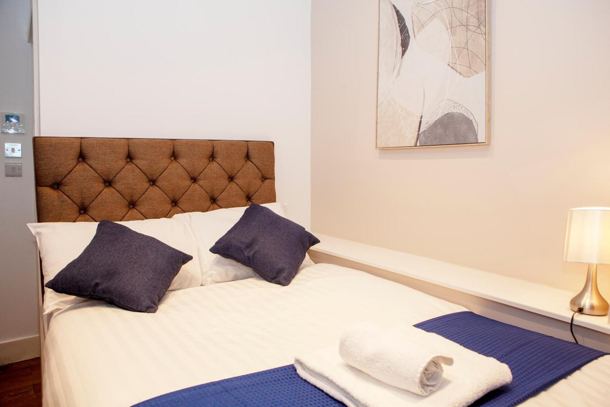 Putera Puteri Residence London Ngoại thất bức ảnh