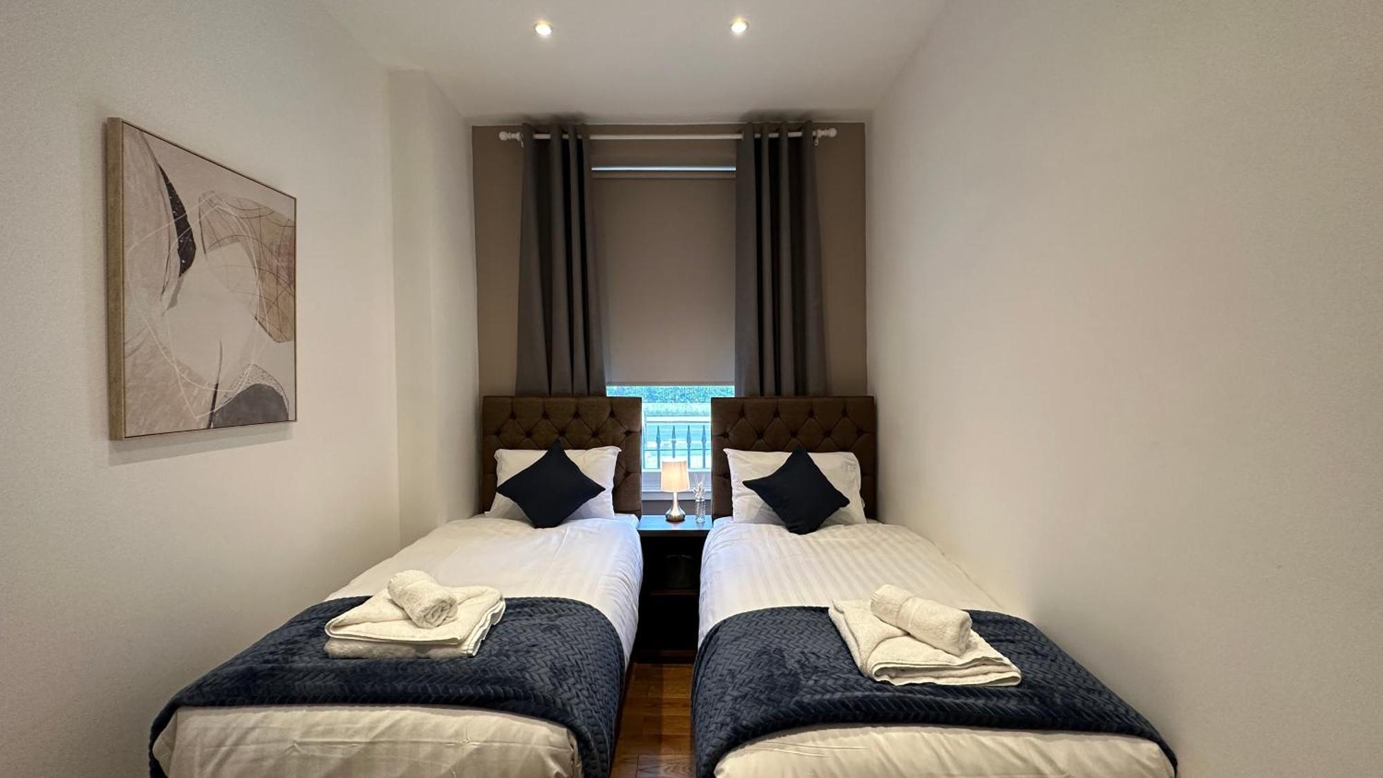 Putera Puteri Residence London Ngoại thất bức ảnh