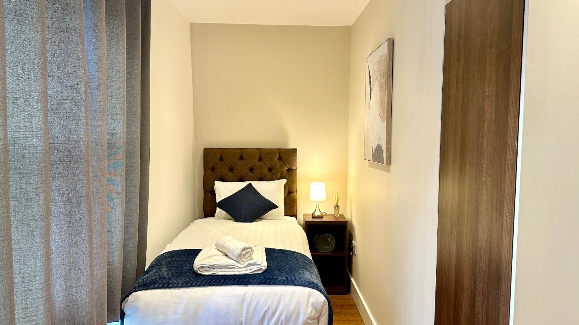 Putera Puteri Residence London Ngoại thất bức ảnh