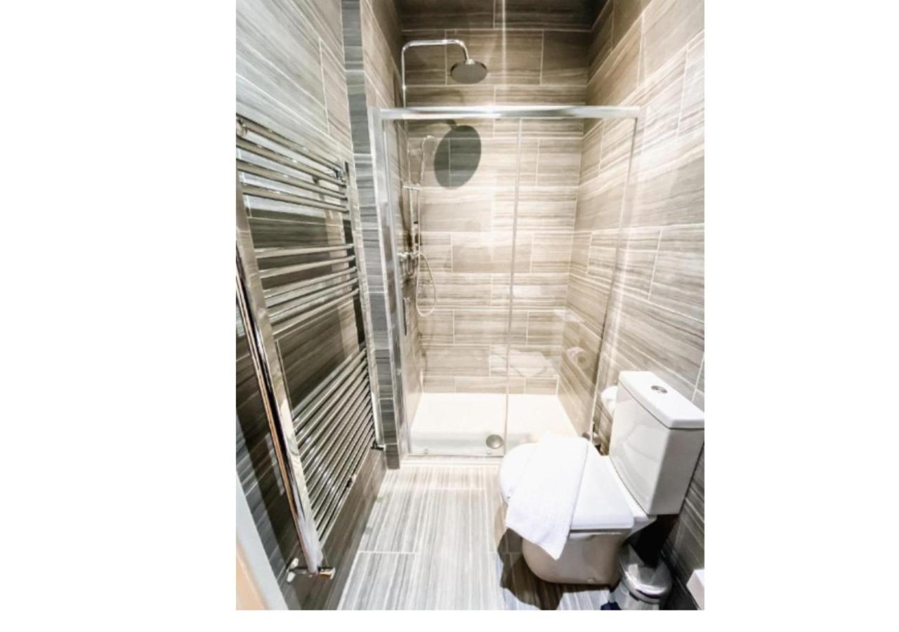 Putera Puteri Residence London Ngoại thất bức ảnh
